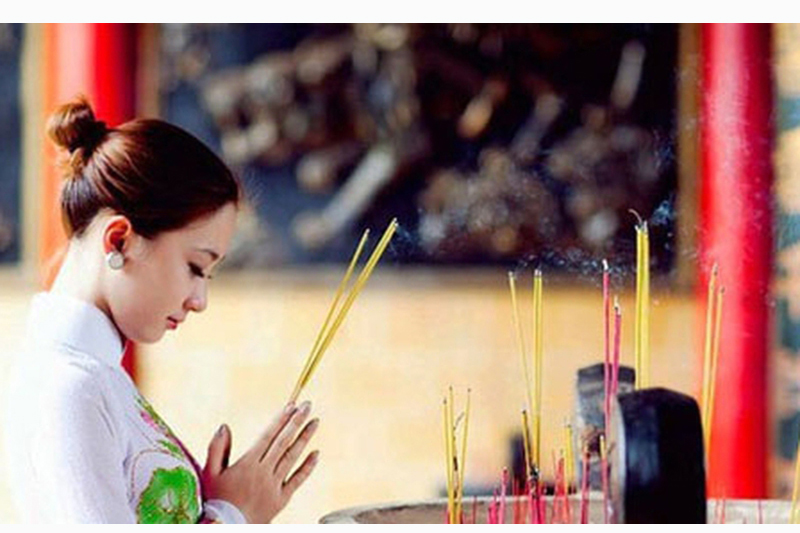Hương cháy bao lâu thì hóa vàng? Ý nghĩa về tâm linh, phong tục.