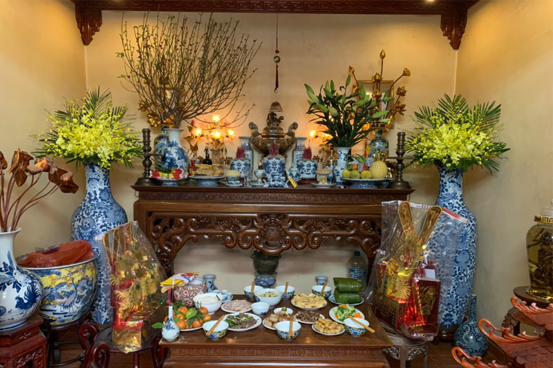 Ngũ hành trên bàn thờ gồm những gì và quan trọng thế nào?